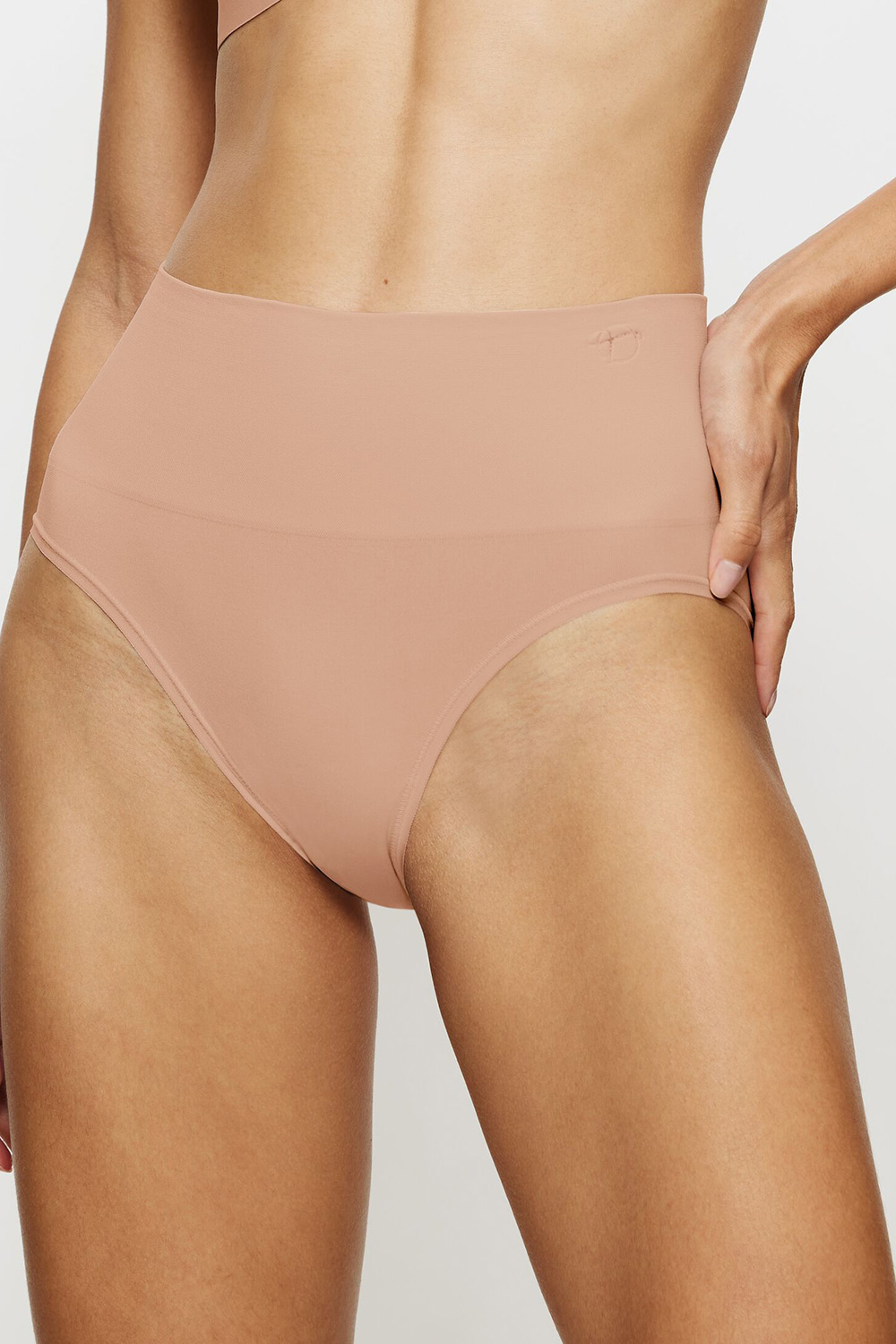 Triumph γυναικείο λαστέξ σλιπ μέτριας σύσφιξης Triumph Soft Sculpt Bandeau Maxi-10219736-00EP
