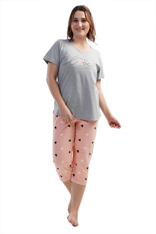 Vienetta Γυναικεία καλοκαιρινή πυτζάμα "Made With Love" με κοντό μανίκι και κάπρι παντελόνι Plus Size (5XL-7XL)-110055