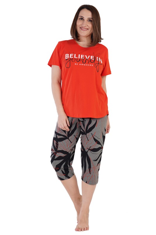 Vienetta Γυναικεία καλοκαιρινή βαμβακερή πυτζάμα "Believe" με κάπρι παντελόνι Plus Size (5XL-7XL)-212003