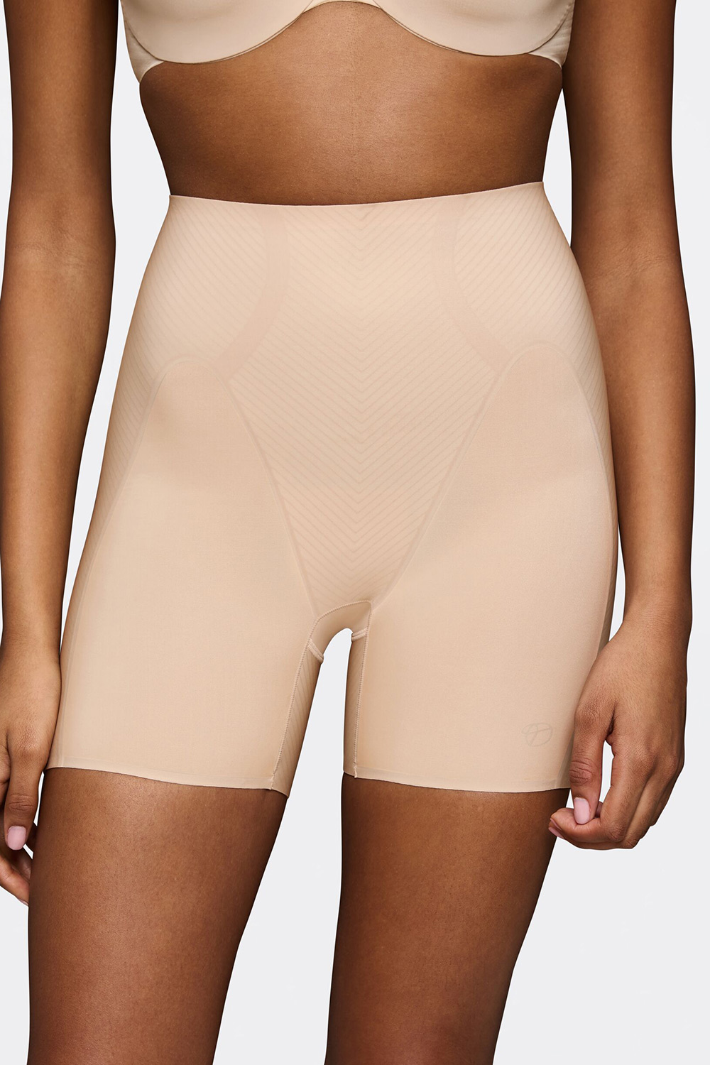 Triumph γυναικείο ψηλόμεσο λαστέξ shorts με πόδι BMU Illusion Curve HW Short-10224849-00ΝΖ