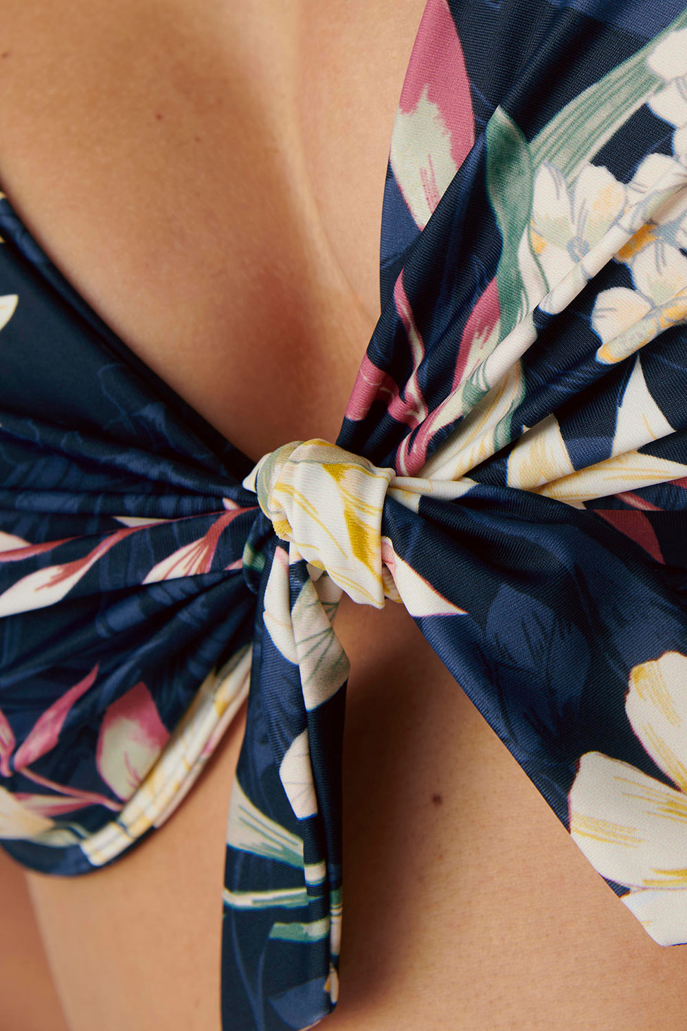 Triumph γυναικείο μαγιό bikini τριγωνικό top με μπανέλα Botanical Leaf W 02 (D, E Cup)-10207905-0032